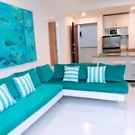Apartamento con excelente vista al mar Dos alcobas los Morros