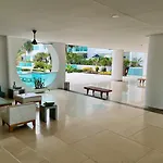Apartamento con excelente vista al mar Dos alcobas los Morros